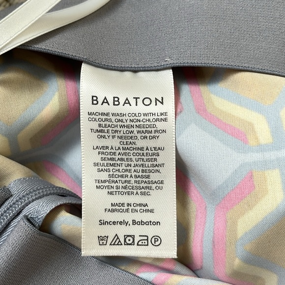 Stylish Babaton mock wrap skirt. Size 2, vibrant, lightweight & breezy. - Picture 8 of 9